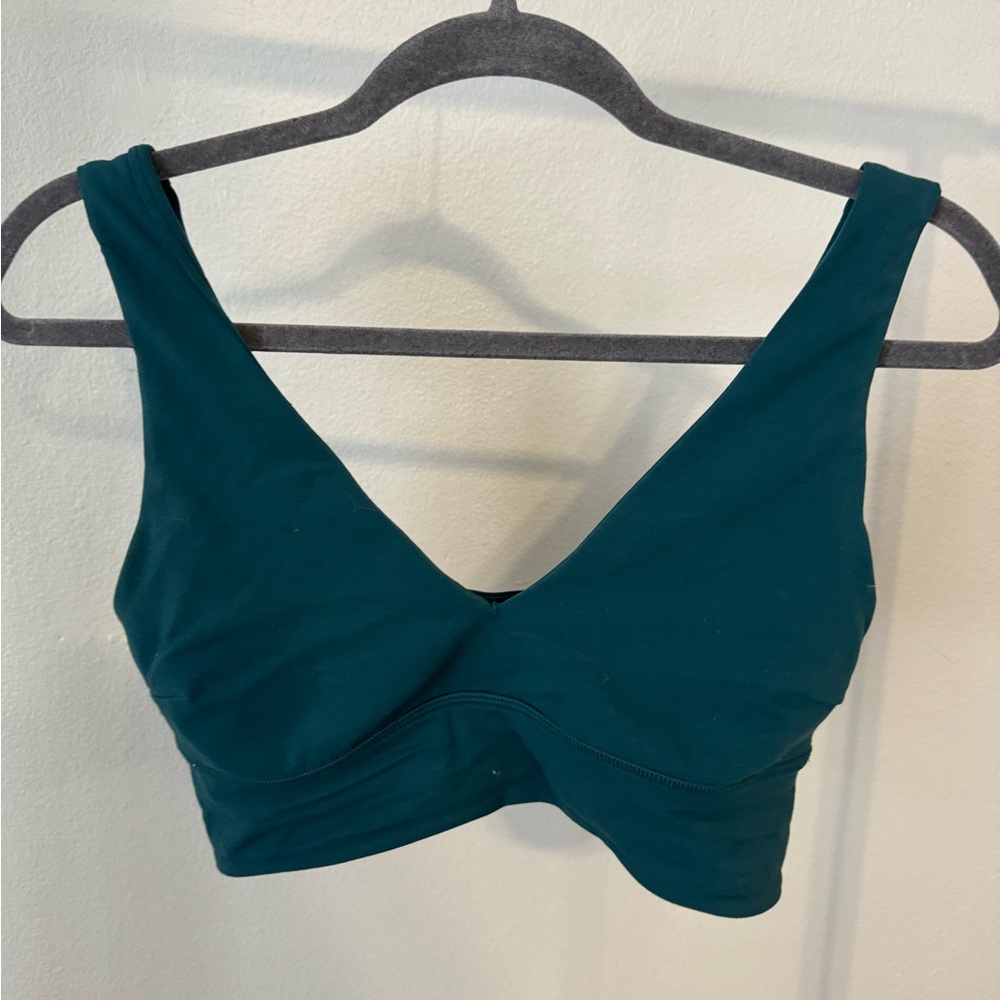 Lululemon V neck align bra B/C size 8